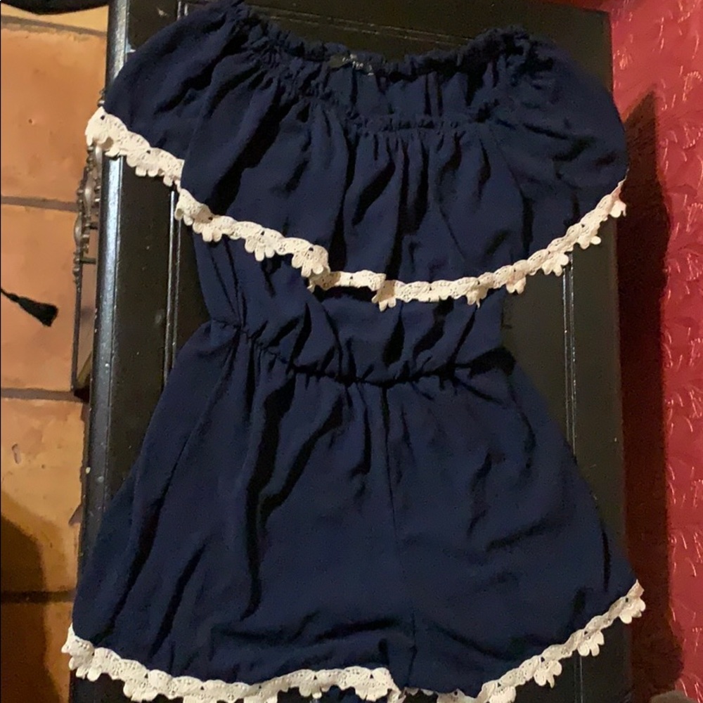 Off the shoulder jumper